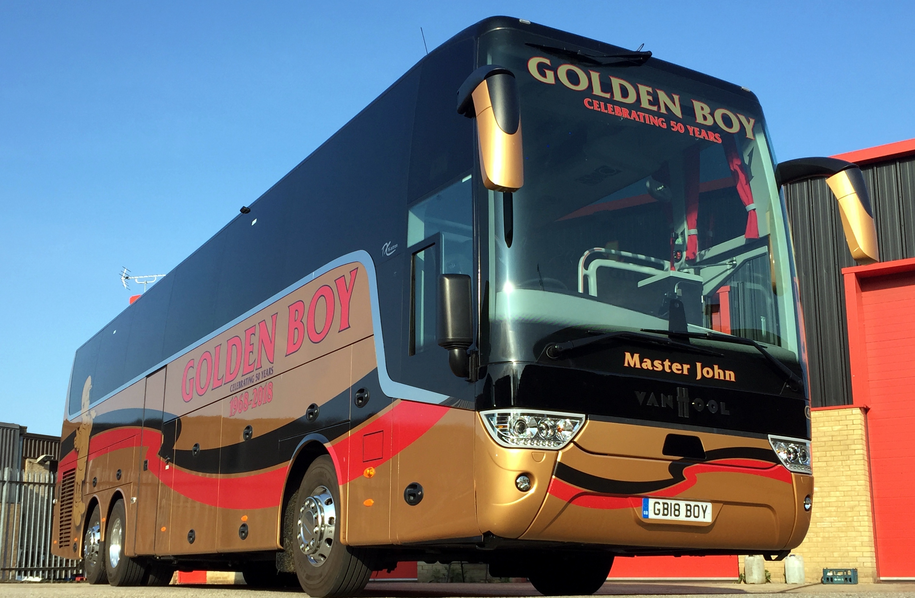 luxury coach tours in england